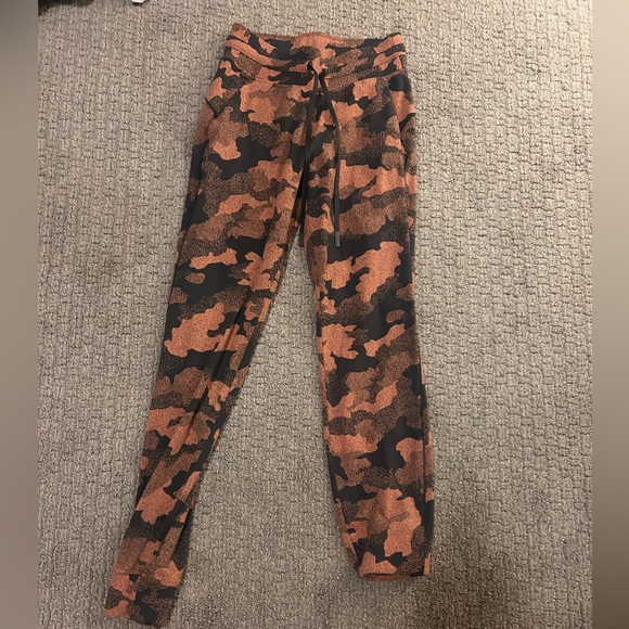 Lululemmon Joggers - Picture 2 of 3